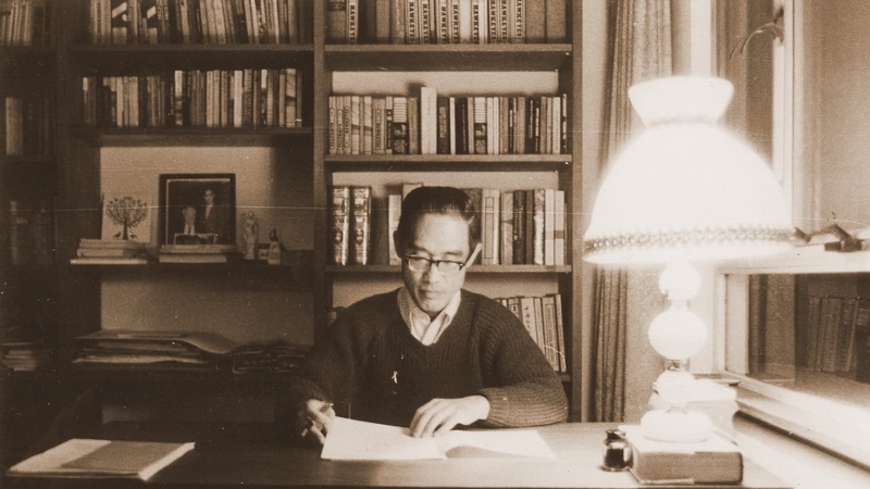 Emeritus Prof. Kwang-Chung Yu was photographed at his residence when teaching at CUHK.