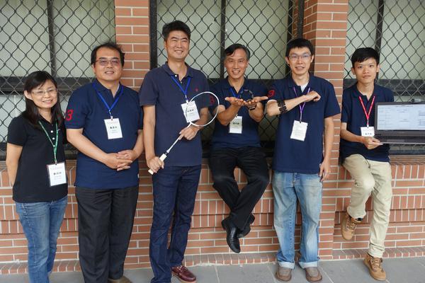 Professionals Teach You to Play Badminton! NSYSU Develops Wearable Learning System for BadmintonImage