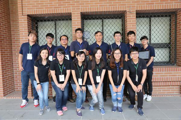 Professionals Teach You to Play Badminton! NSYSU Develops Wearable Learning System for BadmintonImage
