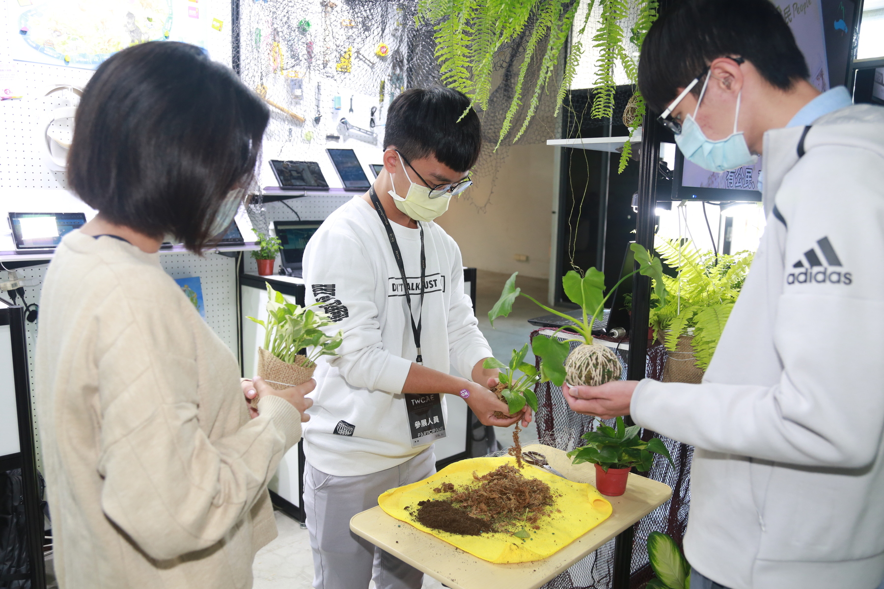 Reverse the Future: NSYSU showcases its climate actions in Taiwan Climate Action Exposition 2021