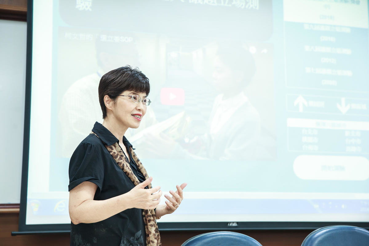 Distinguished Professor Da-Chi Liao from the IPS teaches the course on Politics and Information as part of the microprogram in Big Data Analyses for Decoding Economic and Political World.