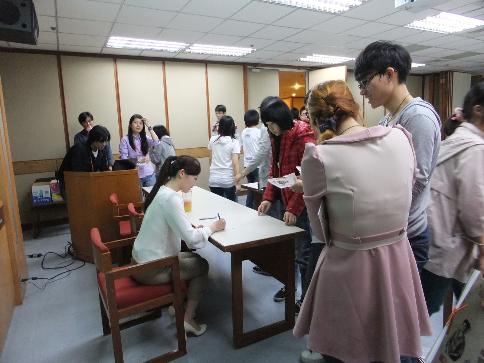 三立資深記者帶你一同聊是非、寫新聞圖片