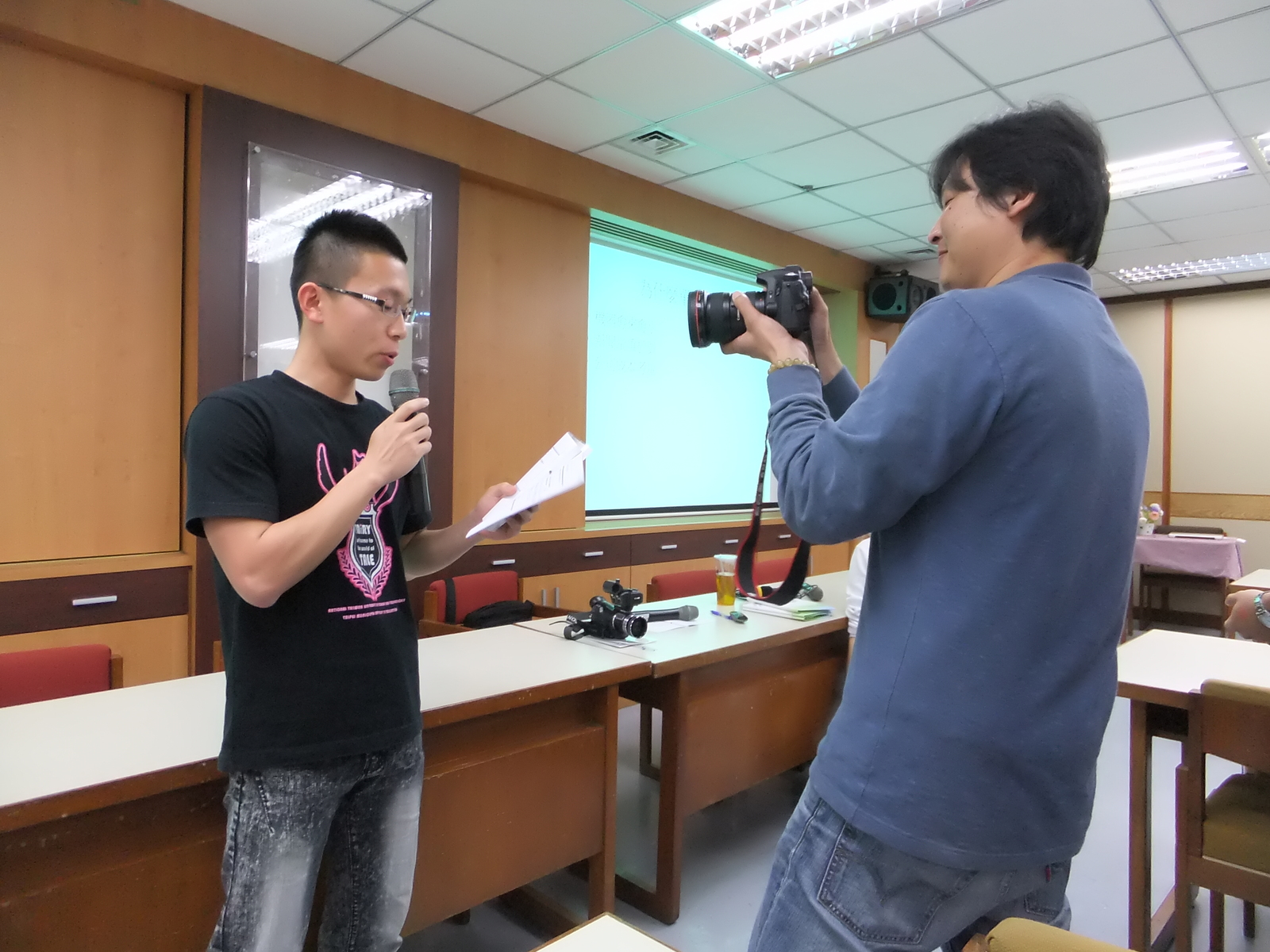 三立資深記者帶你一同聊是非、寫新聞圖片