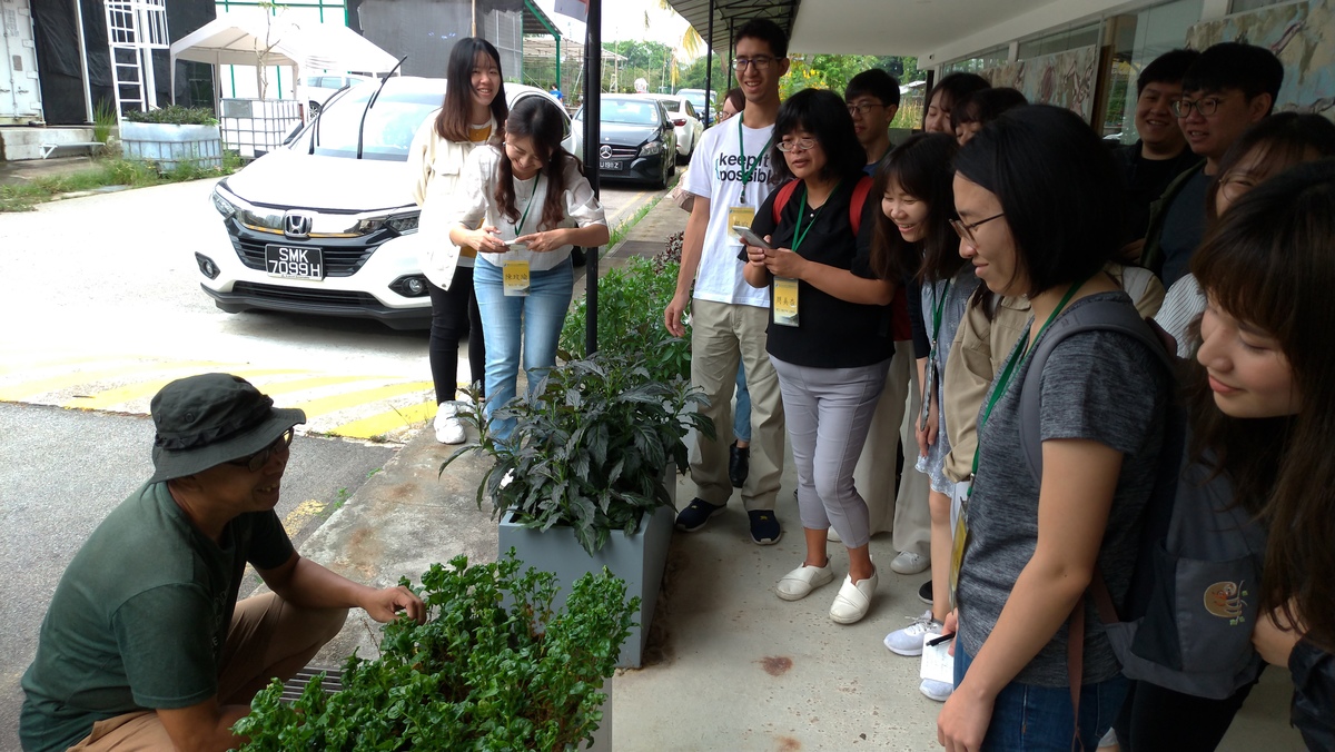 Edible Garden City host talks about urban farming