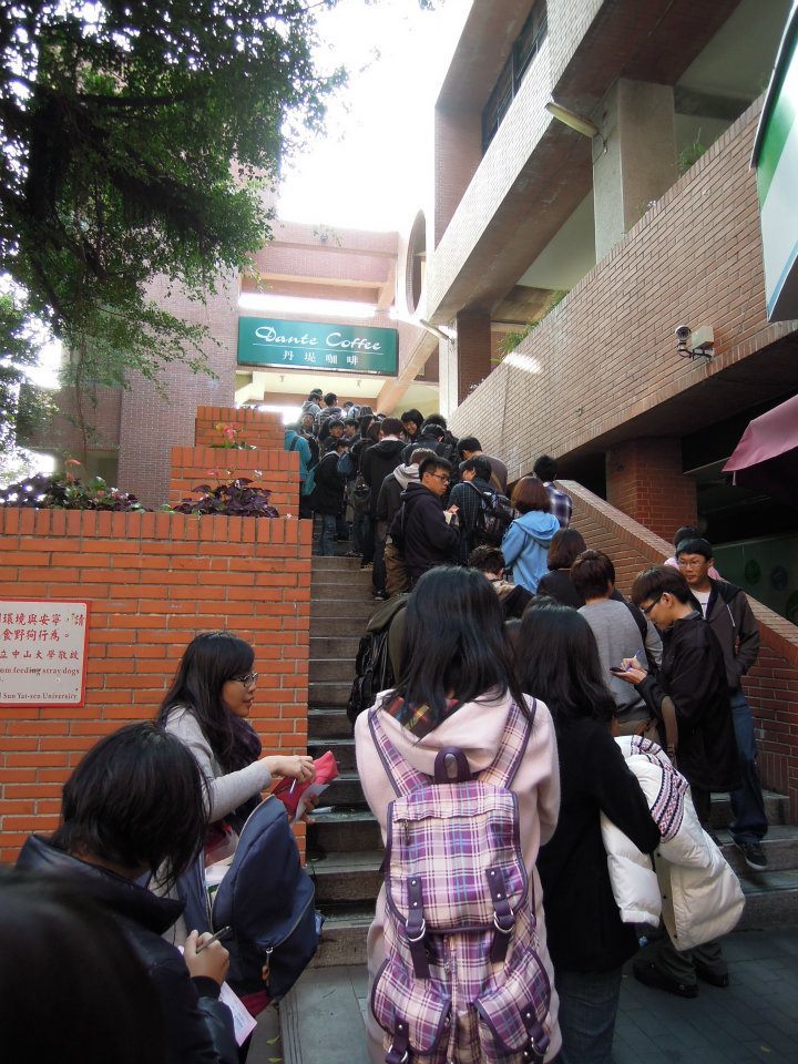 本學期第一場通識講座，參加人數絡繹不絕圖片