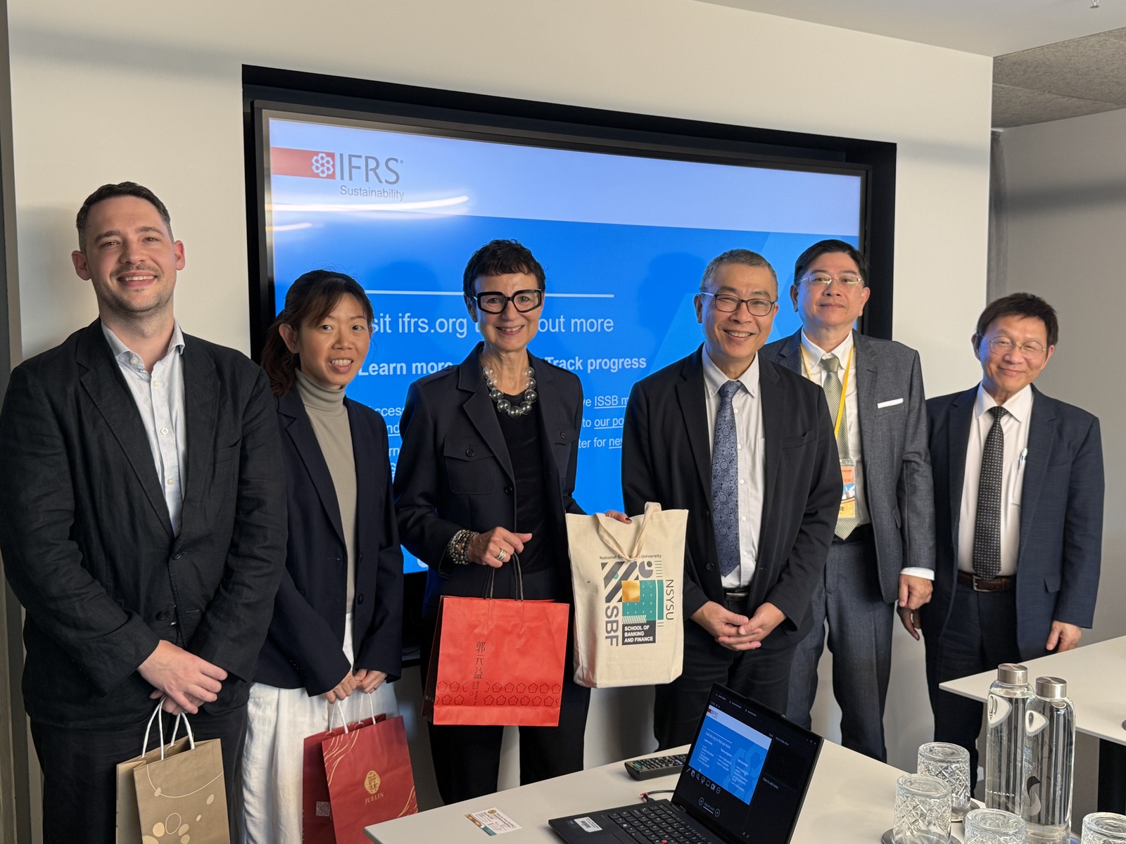 From left: Sam Prestidge, Technical Director of the International Sustainability Standards Board (ISSB); Catherine Ramseger-Tan, Manager of Regulatory Affairs, ISSB; Regina Karoline Schüller, Director, Frankfurt Office, ISSB; Chih-Wen Kuo, Dean of the School of Banking and Finance; Hung-Jeng Tsai, Director of the Center for Carbon Research and Solutions; Niven Huang, Managing Director of KPMG Sustainability Consulting Co., Ltd. in Taiwan.Image