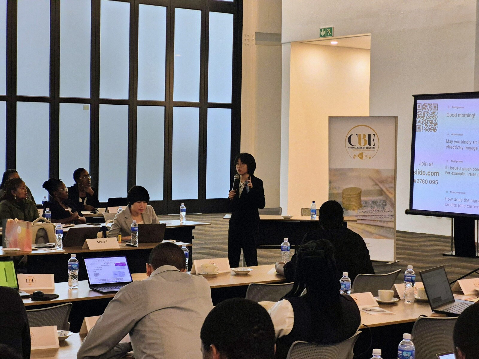 Senior Manager Ying-Hsuan Chen of NSYSU CCRS responds to participants' questions.Image