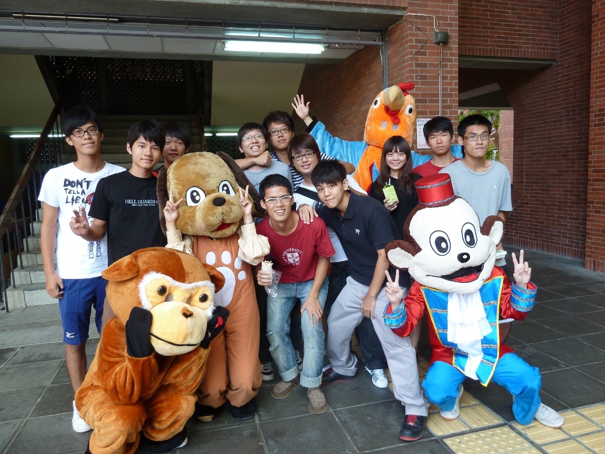 中山三寶吉祥物 校慶園遊會登場（教育廣播電台）圖片