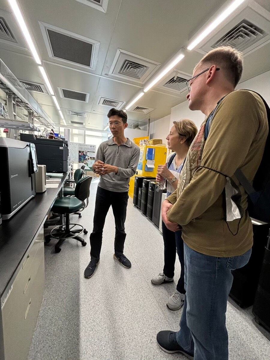 A tour of the core facilities of the Mass Spectrometry Research Center at the South Campus of Academia Sinica