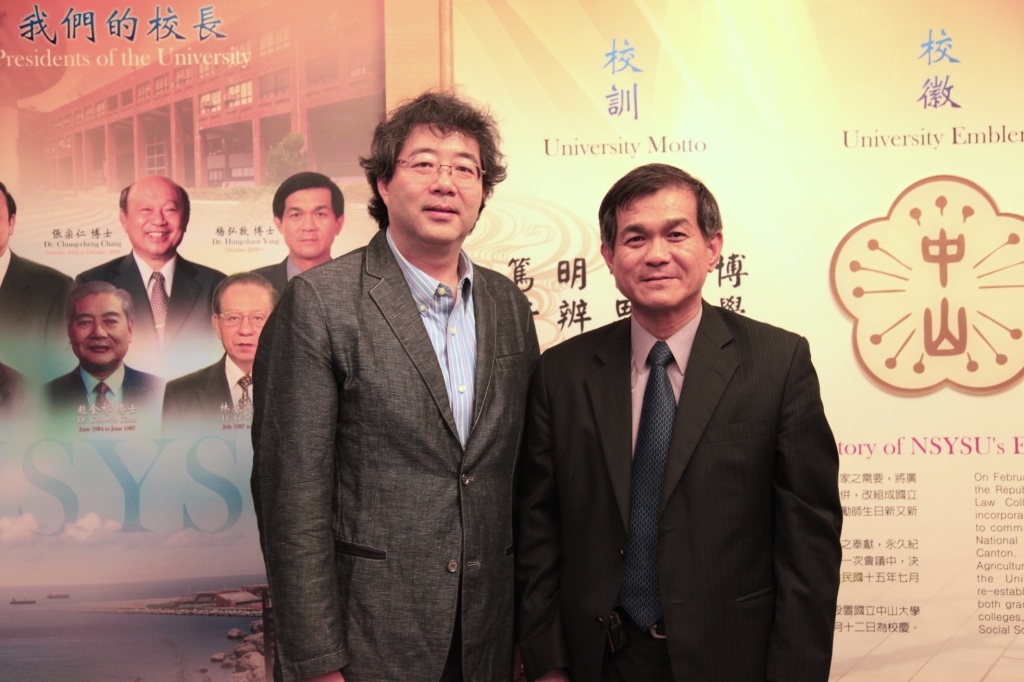 與楊弘敦校長合影圖片