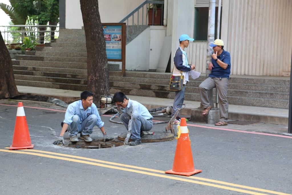 總務處及廠商共約35人現場待命圖片