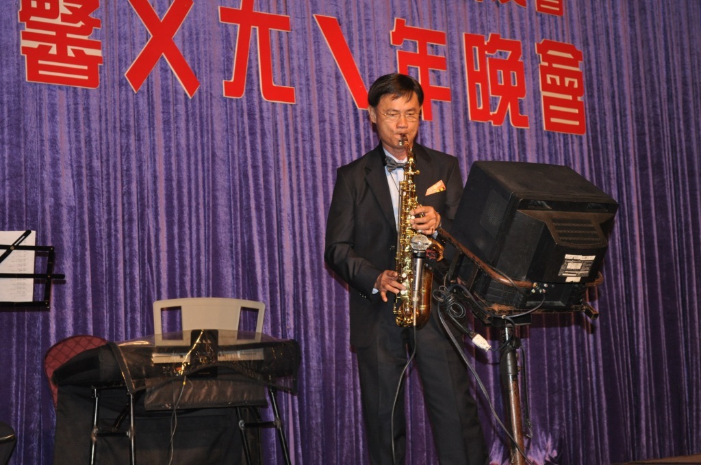 中山校友會2015ㄨㄤˋ年晚會  校友歡聚high到忘我圖片