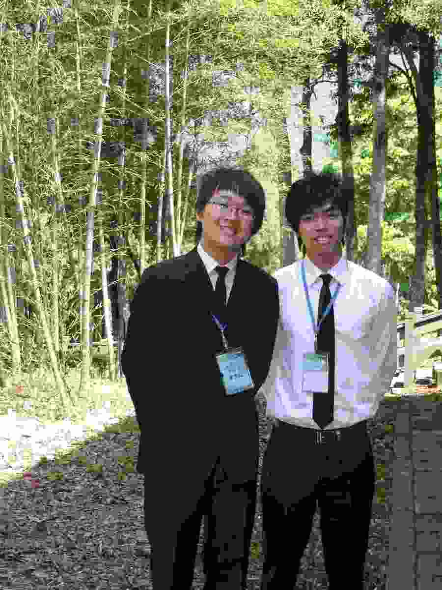 協助會議的學生大使圖片
