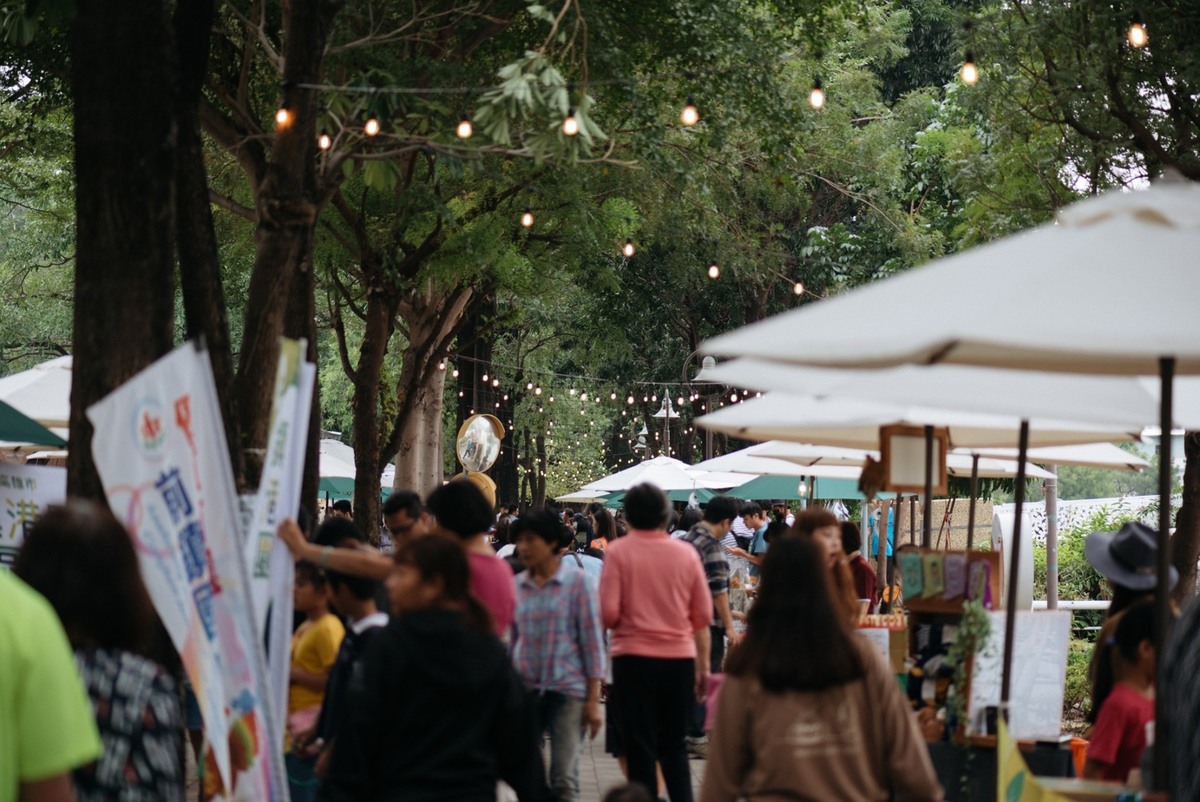The market with delicacies, vintage articles, and DIY workshops was a new experience in the Hsing-Jen Park.
