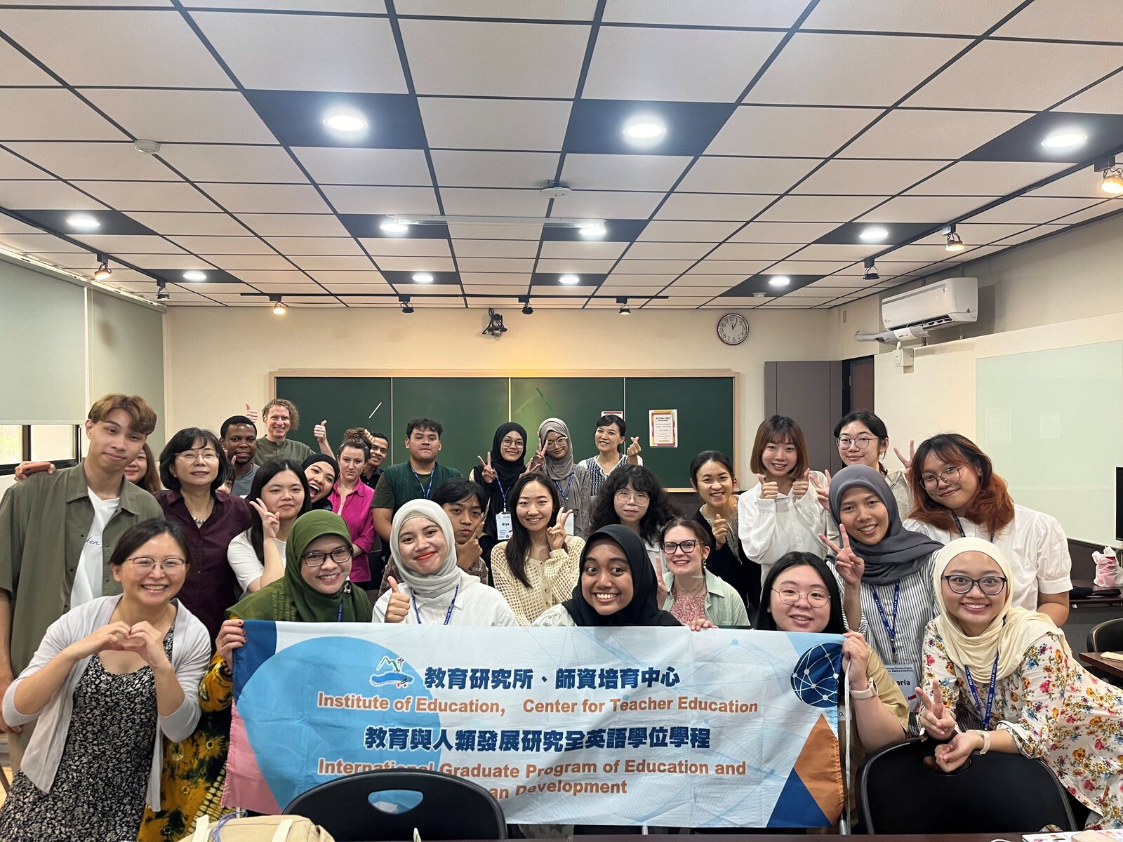 Workshop group photo with Dr. Frida Unsiah.