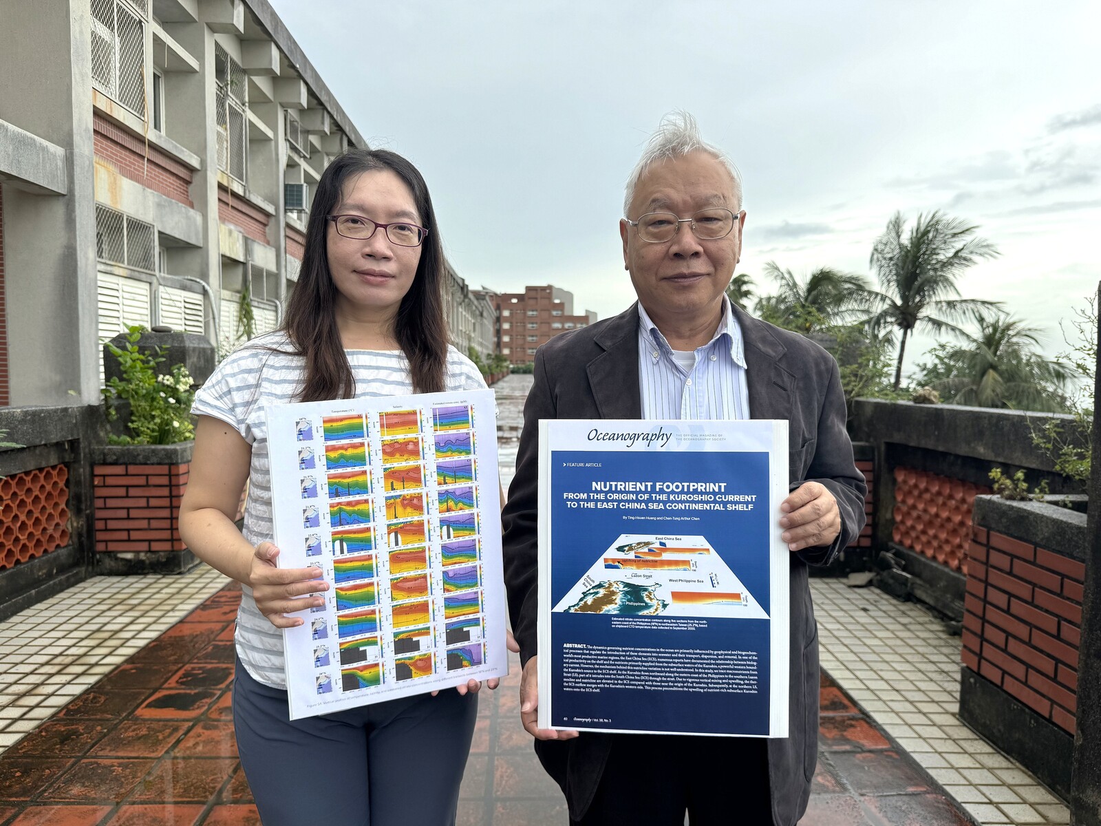 Academician Chen-Tung Arthur Chen (right), Chair Research Fellow at NSYSU, and Dr. Ting-Hsuan Huang (left), Research Fellow at the Department of Oceanography.Image