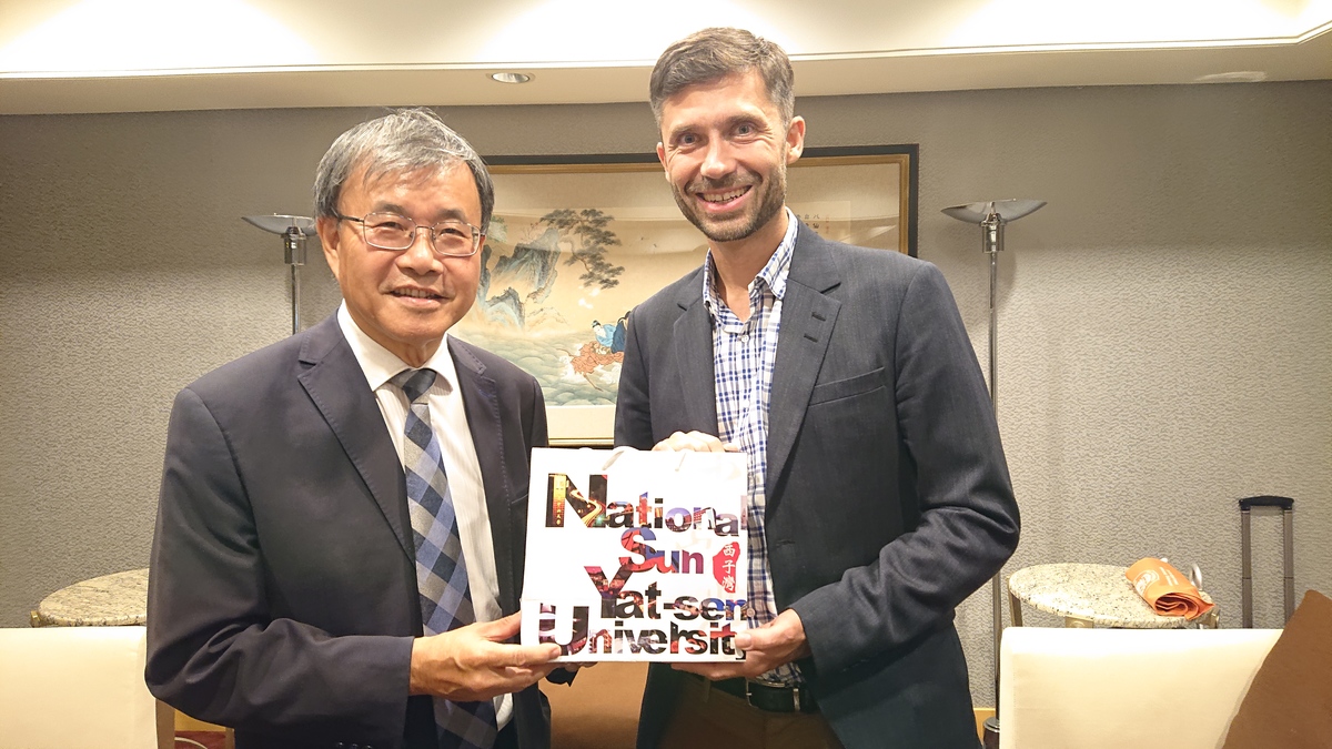 Before his speech, Mr. Grzegorzewski had a short meeting with NSYSU President Ying-Yao Cheng.Image