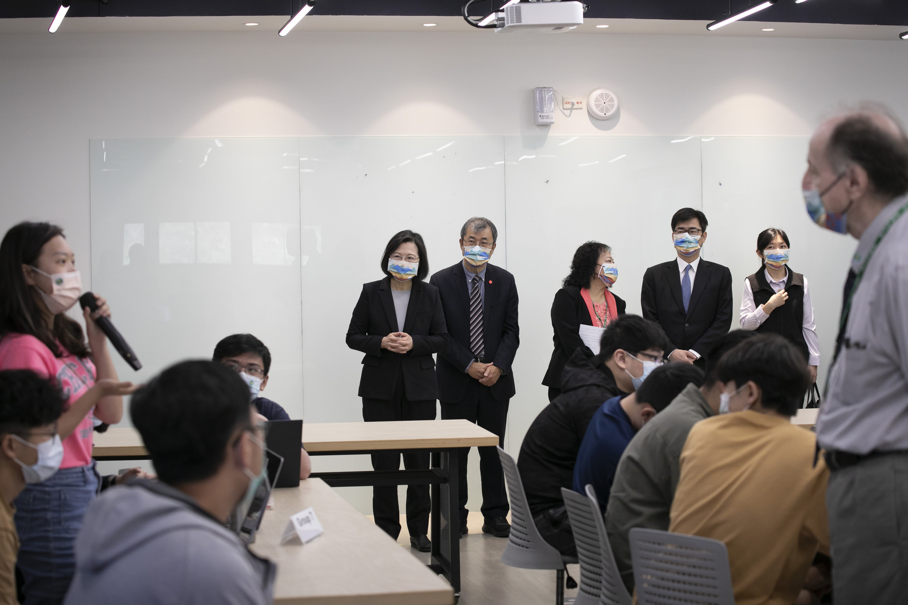 President Tsai Ing-wen visits NSYSU bilingual campus