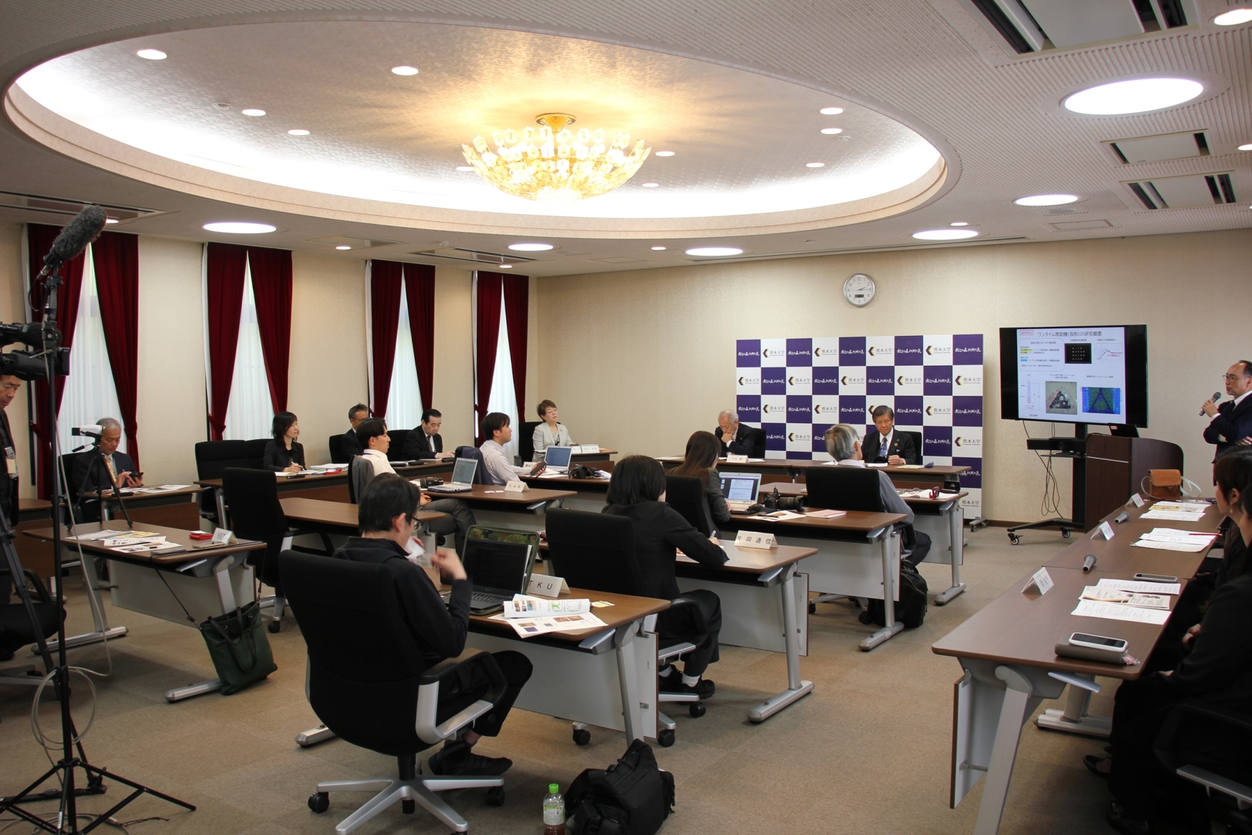 At a regular press conference held by Kumamoto University, it was announced that the Governor of Kumamoto Prefecture, Takashi Kimura, will participate in the upcoming Mandarin course session.Image