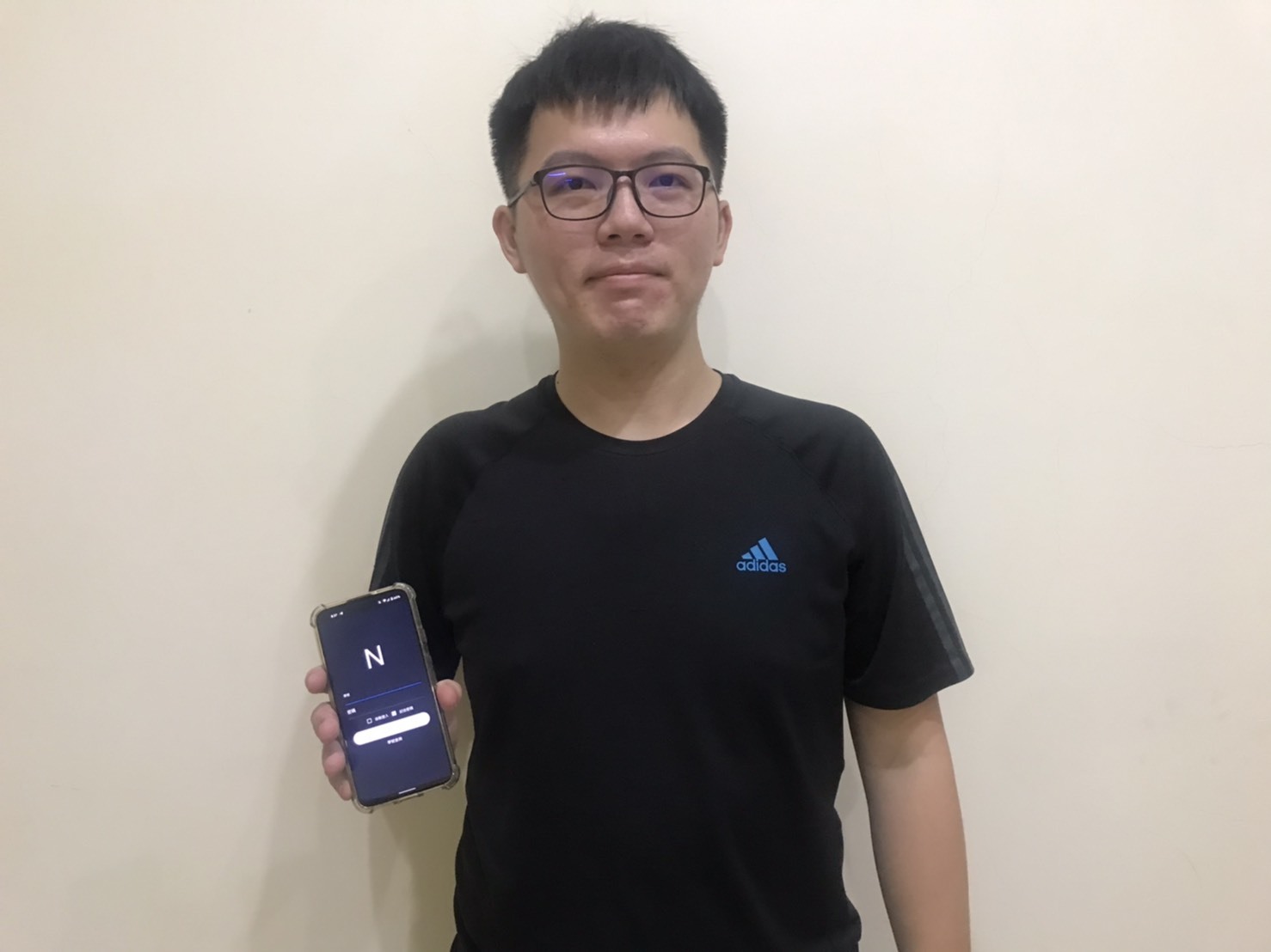 Third-year student of the Department of Computer Science and Engineering Chih-Kang Fang developed an all-in-one application for students.