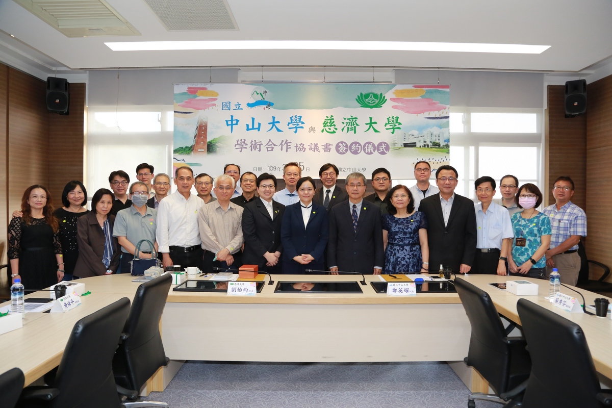Both universities will collaborate in science, philanthropy and education and start inter-university online courses in medicine, offer internships, minor and double major study opportunities across both universities, cultivate international researchers in the field of medicine and professionals to deliver medical services in remote areas.Image