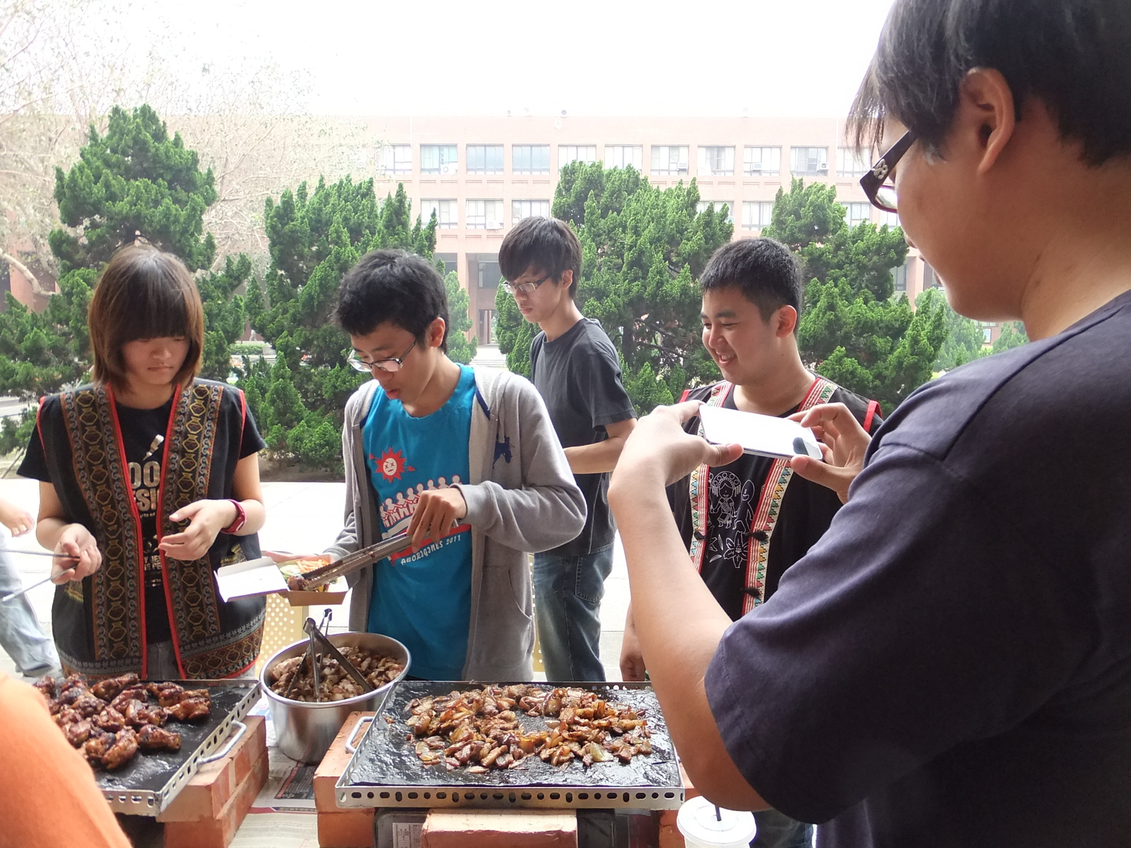 原住民美食飄香，中山師生為之瘋狂圖片