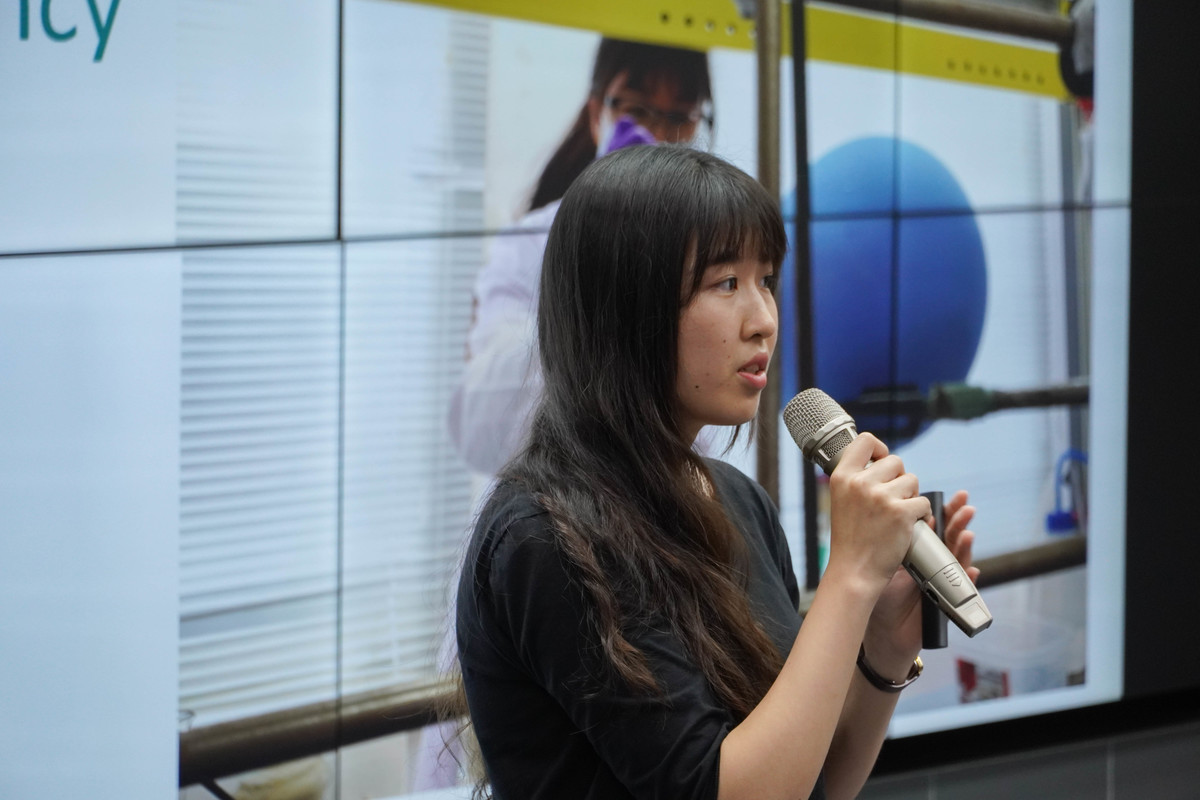 Student presenter Liang-Yu Qiu, Department of Chemistry, on PM2.5 and climate solutions