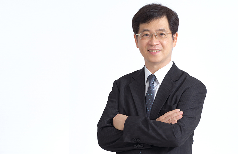 Chair Professor Tzyy-Sheng Horng of the Department of Electrical Engineering won the “Outstanding Research Award” from the Pan Wen Yuan Foundation