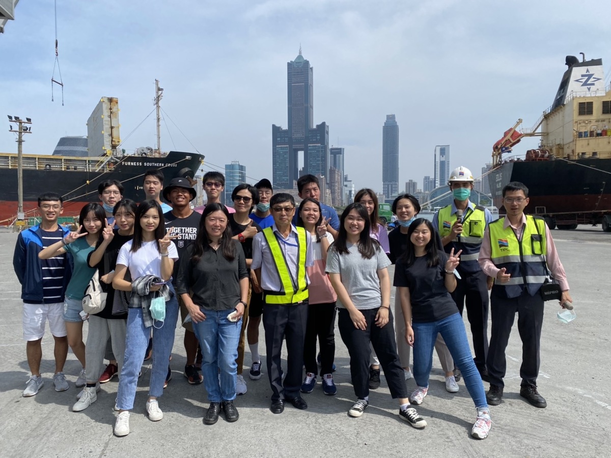 Students’ on-site visit to the Port of Kaohsiung.Image
