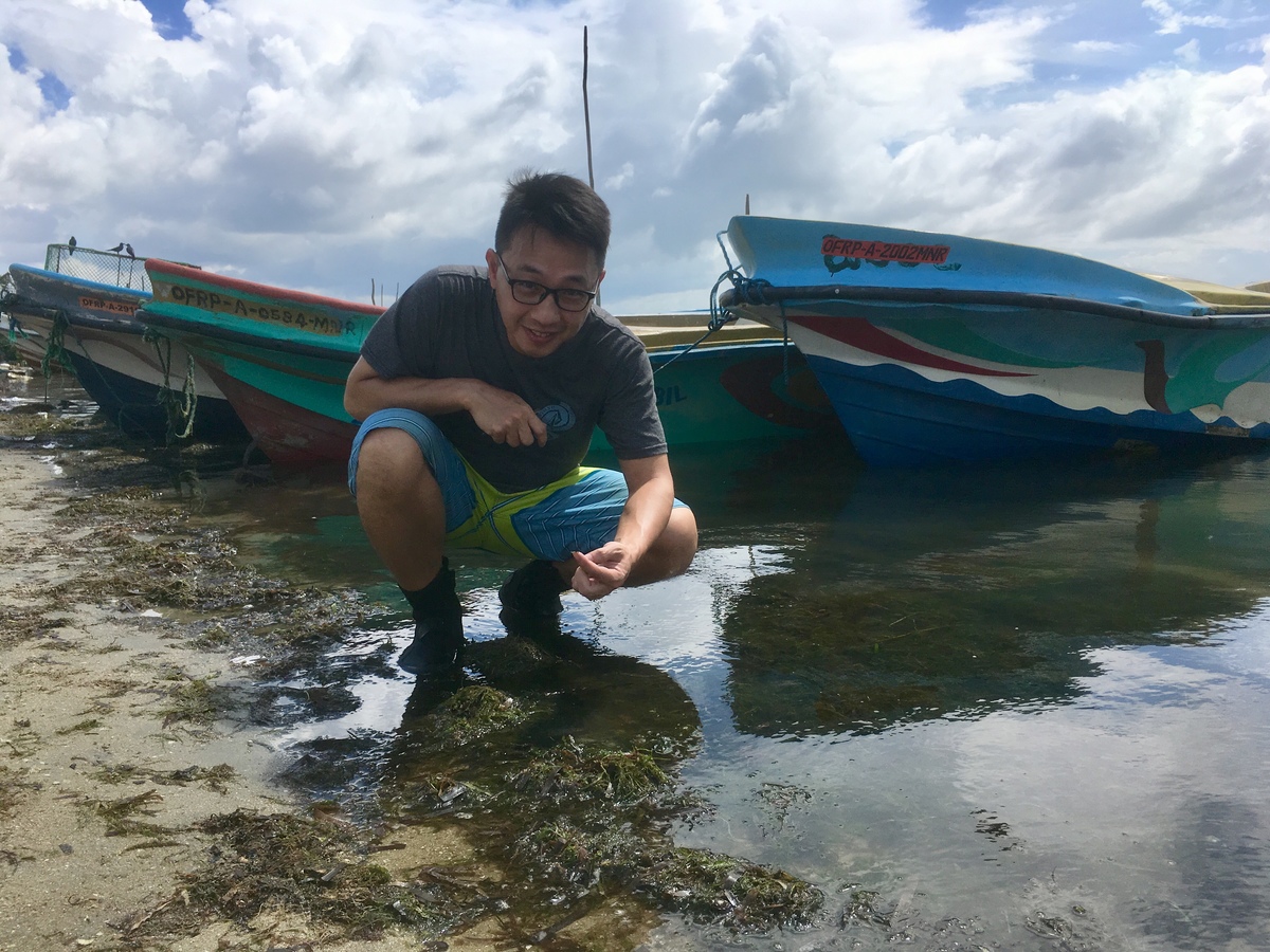 The research team of Assistant Professor Shang-Yin Vanson Liu visited the Gulf of Mannar, Sri Lanka, in December 2018 to collect samples.