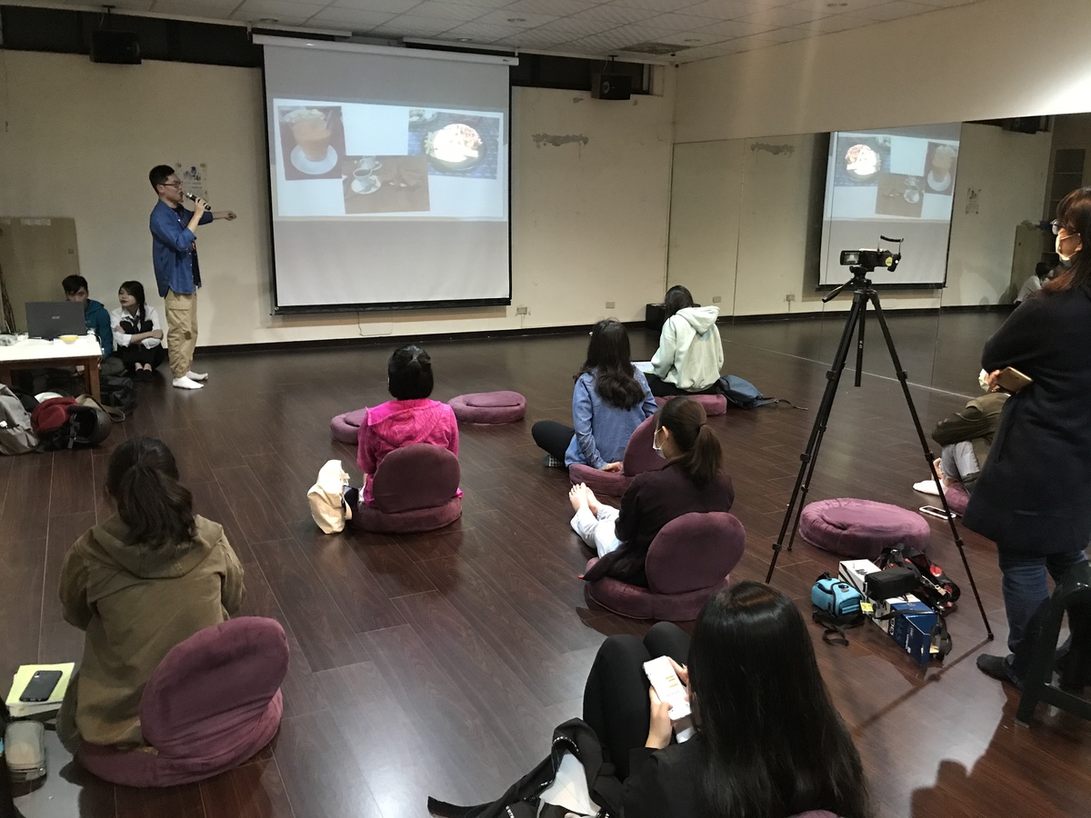 Experience-sharing during the Co-Learning session at the dormitories.Image