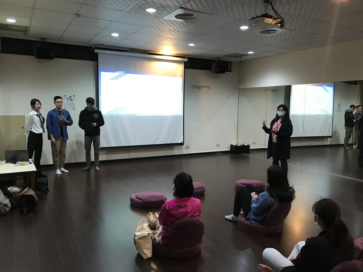 3 senior students share exchange abroad experiencesImage