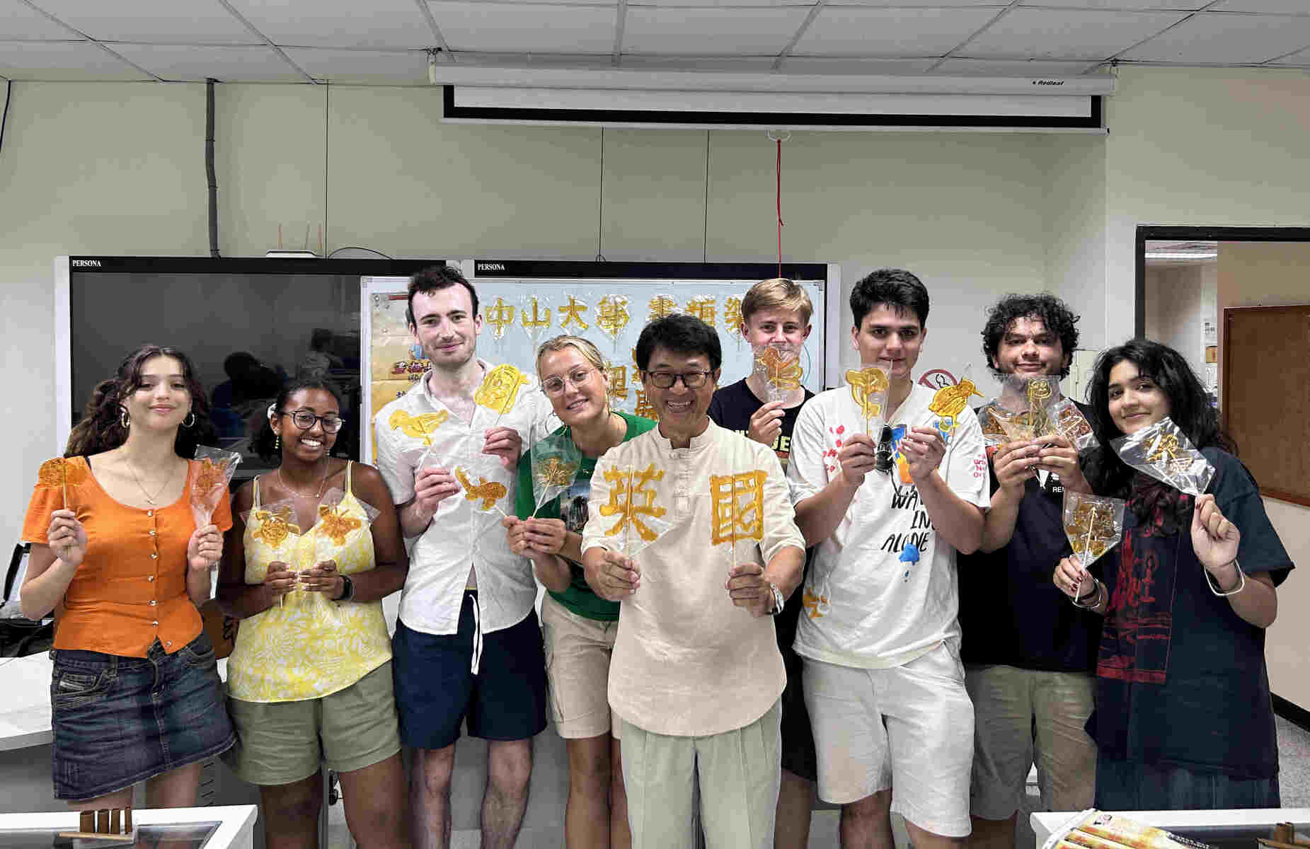 Bristol students experienced sugar painting activities