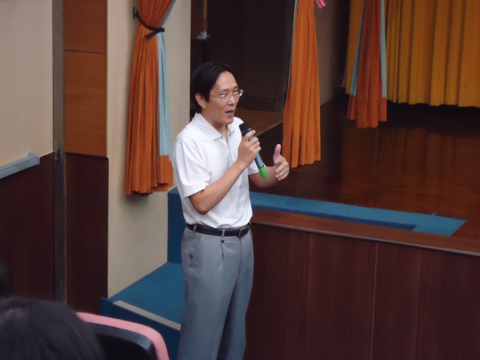 中山大學政治經濟學系系主任的張其祿教授圖片