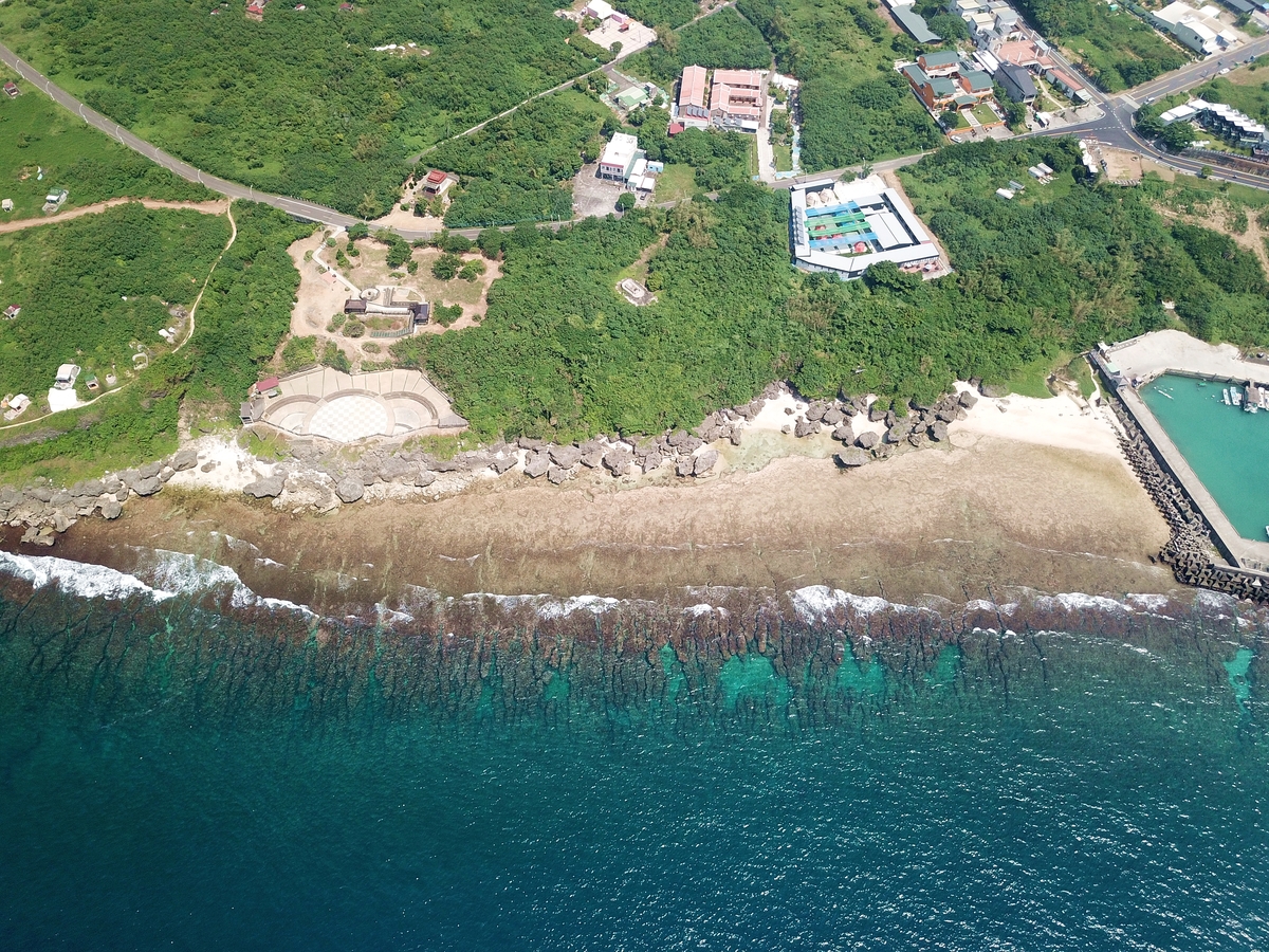 NSYSU and Pingtung County Government cooperate to save the environment of intertidal zones of Little Liuchiu