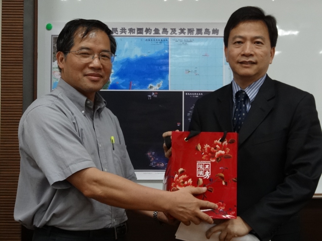 林文程院長與谷瑞生副主任圖片