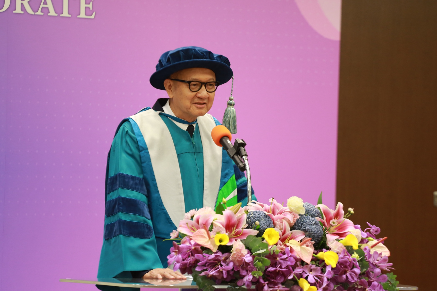 Chairman of Yageo Corporation Tie-Min Chen was conferred the Honorary Doctorate in Management.