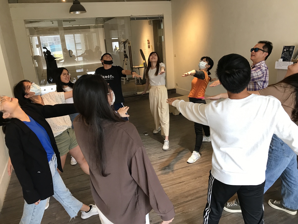 Cross-college workshop course on “Performing arts in urban life”.Image