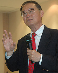 施敏院士中山開講圖片