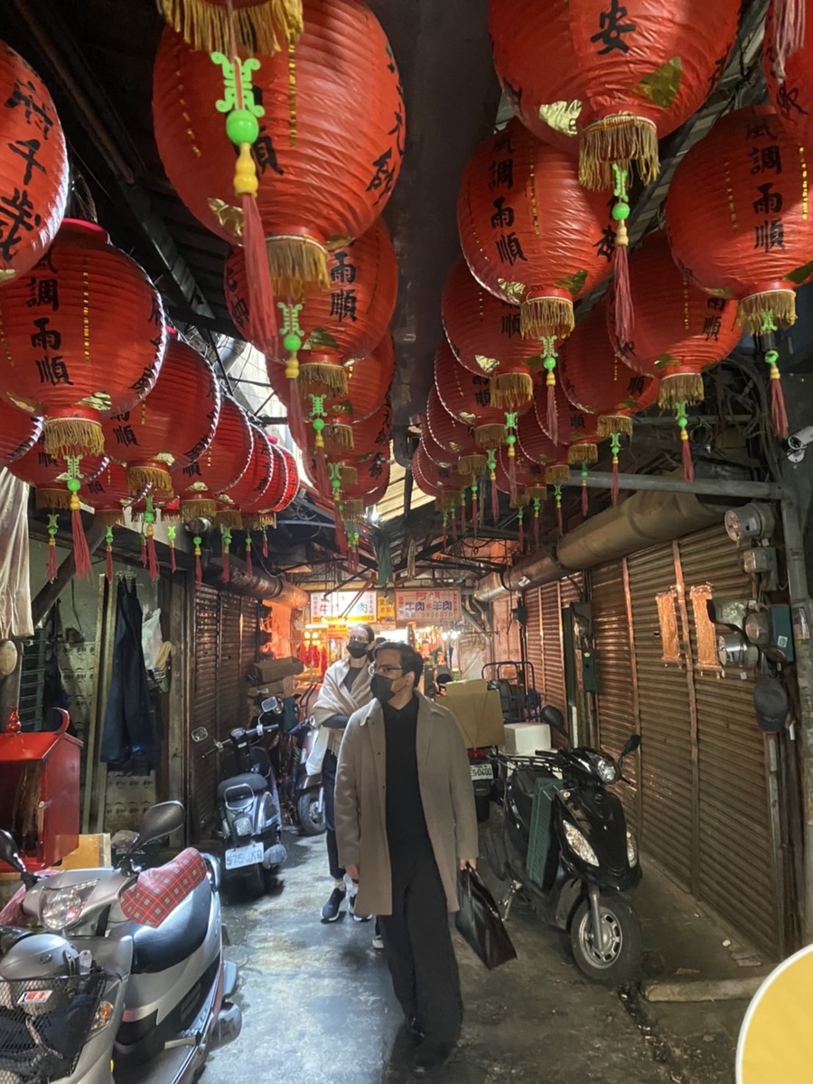 International students of NSYSU experienced the culture of the old Zuoying district.Image