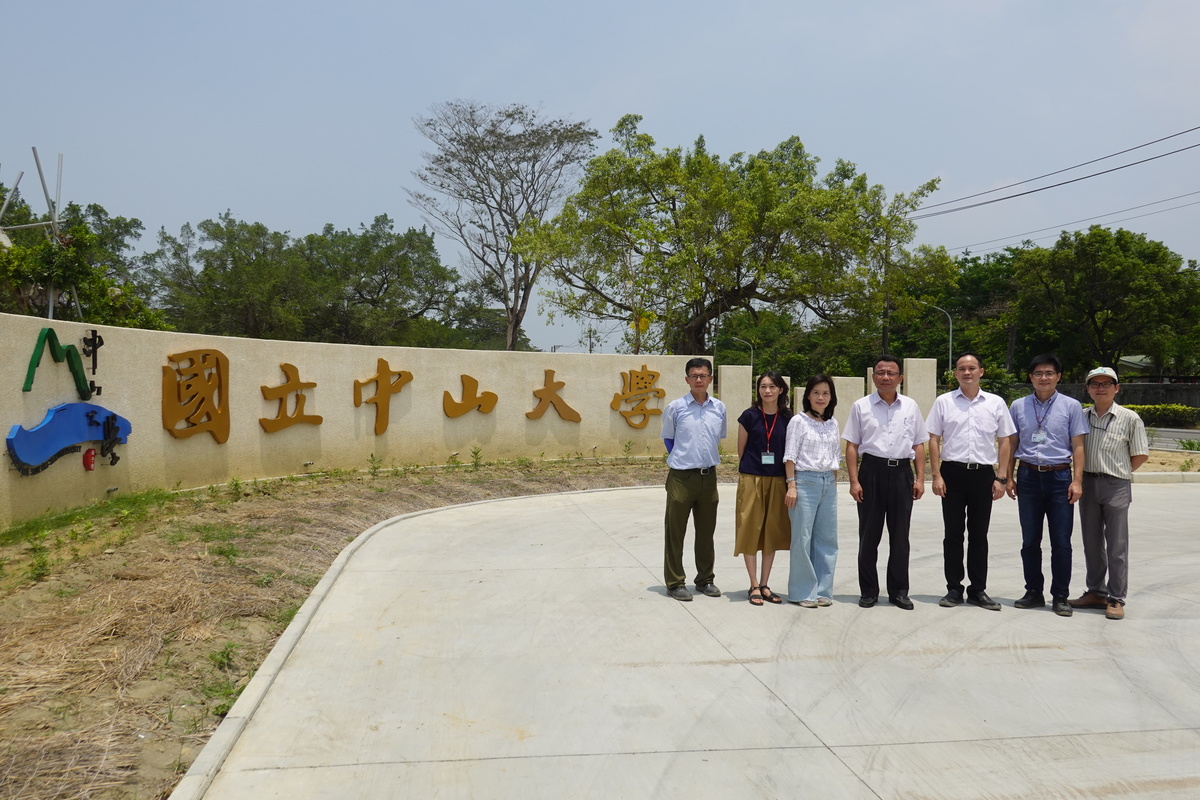 NSYSU is in the process of establishing a public-financed School of Post-Baccalaureate Medicine, and is constructing a new Renwu Campus on an area of 24 hectares that is to be developed into a new hub for medical studies. The Campus is to be divided into three areas dedicated to AI medicine, smart healthcare, and recreation. The construction of the Medical Education Building is scheduled to start in July this year and be completed by September 2023.