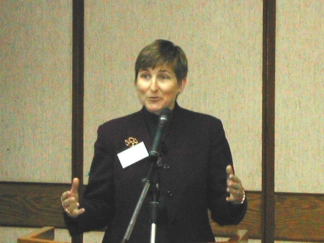 AIT代處長Ms.Pamela Slutz 為911後的亞太政策發表演說圖片