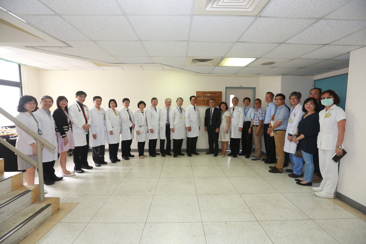 In October, NSYSU, in cooperation with KSVGH, inaugurated NSYSU Clinical Medicine Teaching and Research Center Branch Office in KSVGH’s Teaching and Research Building. The Office will tie closer cooperation between NSYSU and KSVGH in teaching, research, and cultivation of clinical medicine professionals.