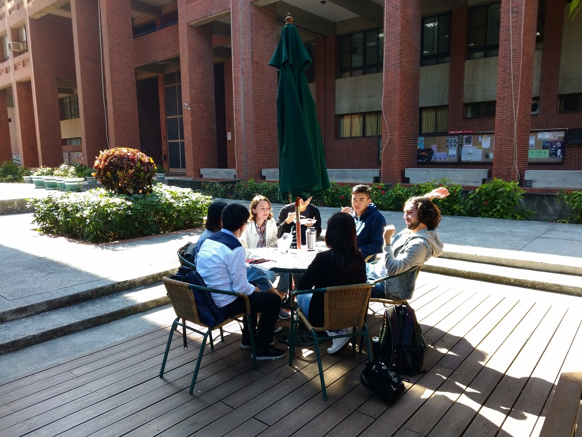 Language exchange time!Image