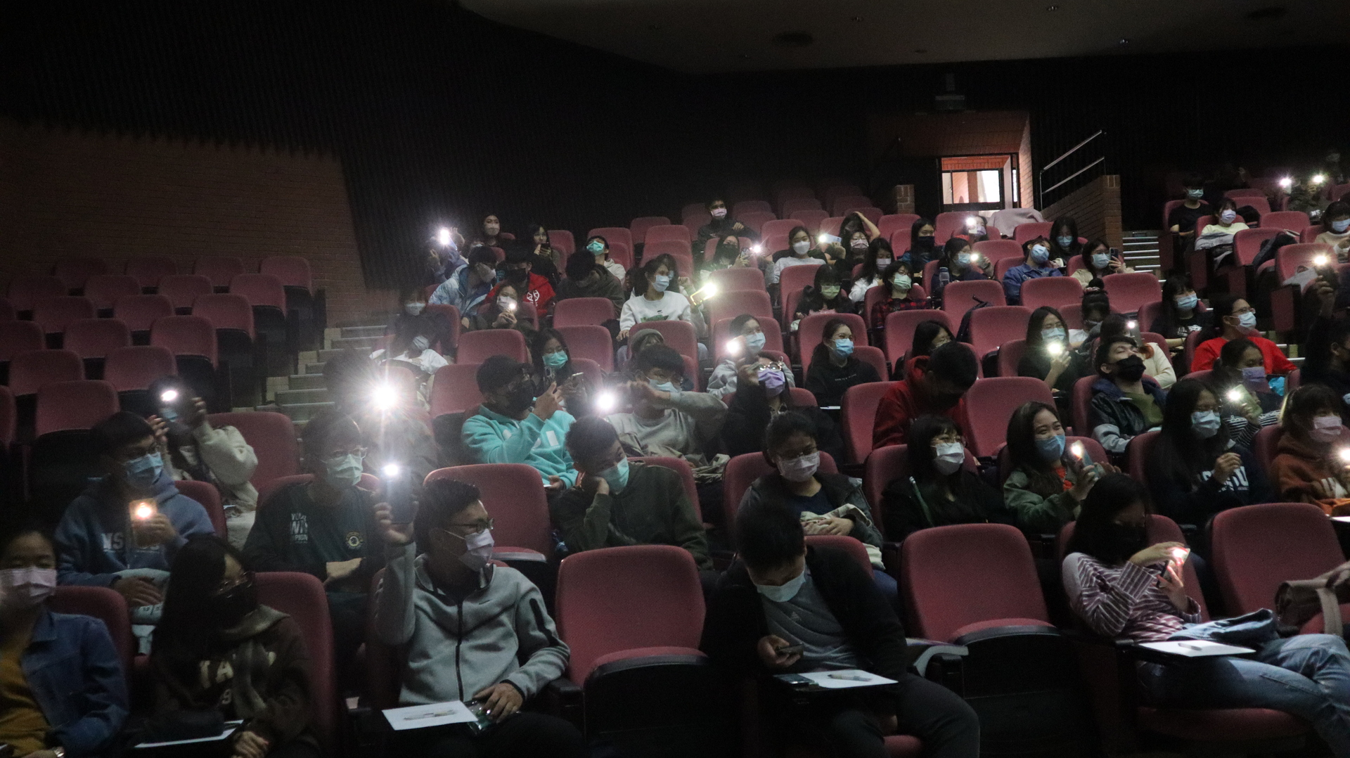 “What If Laboratory”: creative storytelling in Si Wan Joy of Reading ProjectImage