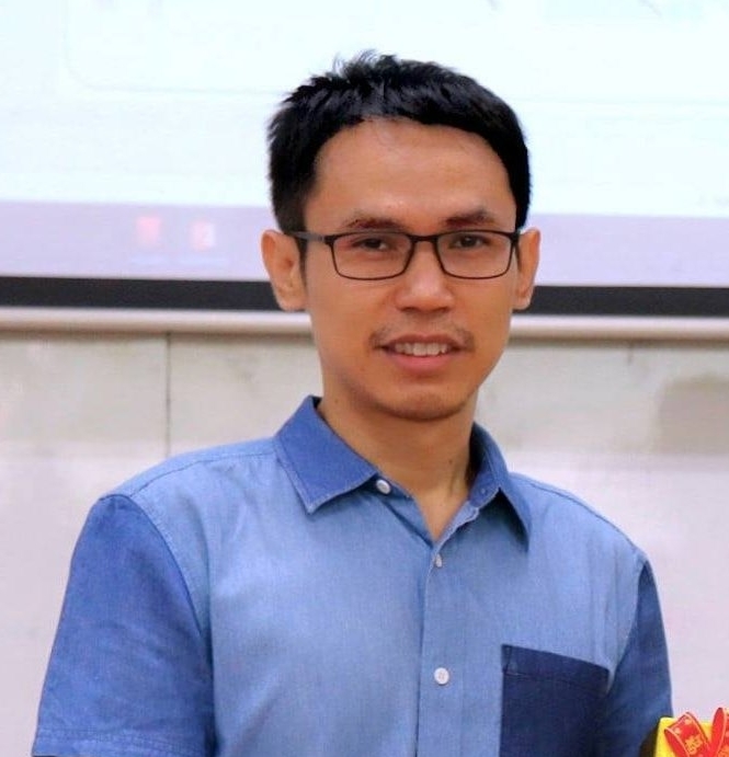 Outstanding alumnus in the category of academic excellence: Jiranuwat Swaspitchayaskun – Associate Dean of the Faculty of Humanities and Consultant to the University President for academic innovation, Naresuan University, Thailand (Institute of Mainland China Studies, MSS, 2007, Institute of China and Asia-Pacific Studies, PhD, 2014)
