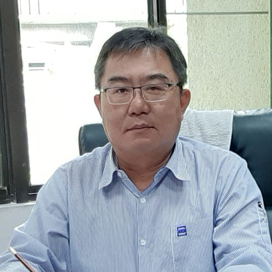 Outstanding alumnus in the category of culture and arts: Winston Lee – President of Taiwan Twine and Rope Co., Ltd. (Department of Foreign Languages and Literature, BA, 1994)