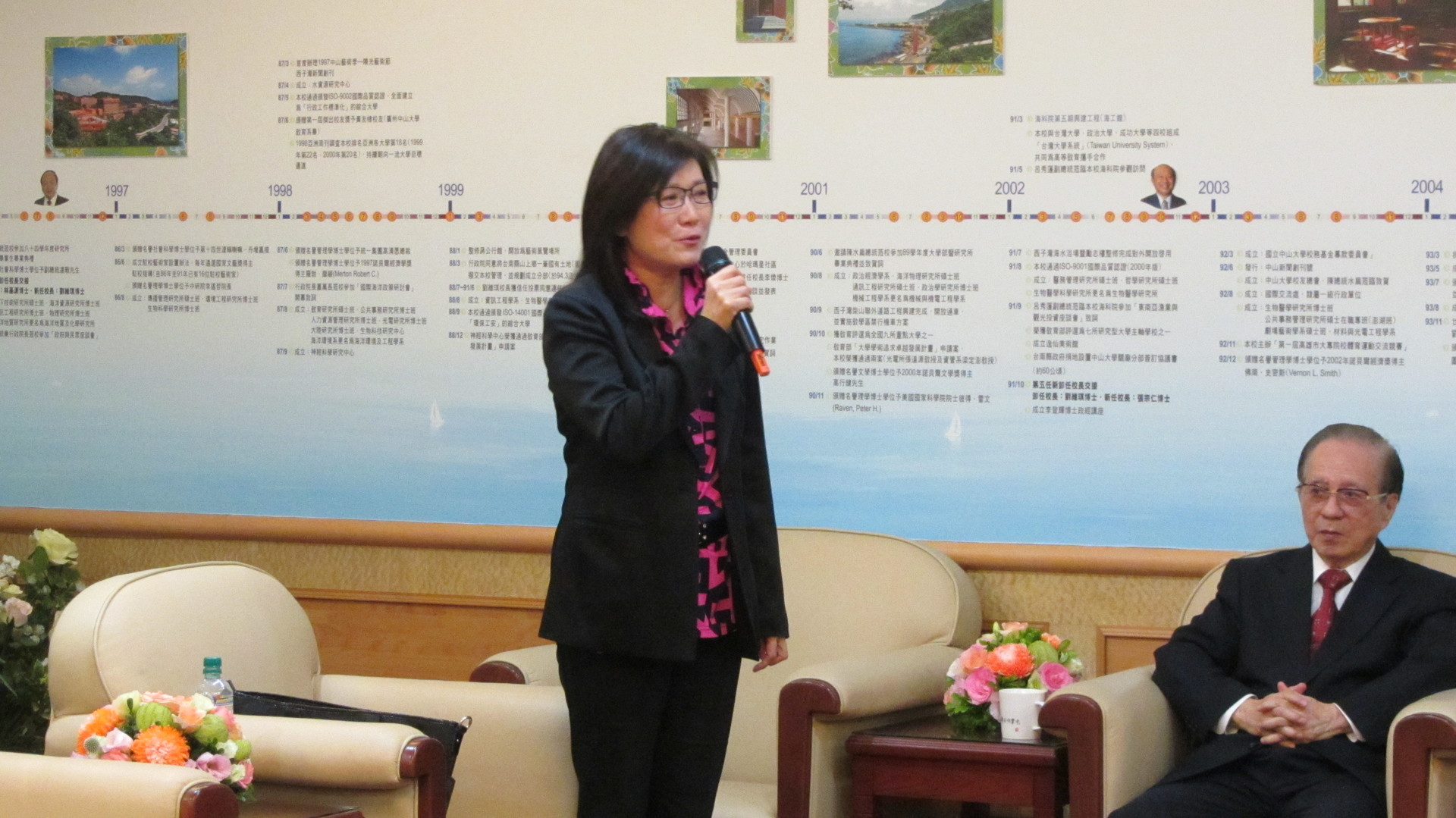 李慶安女士表達感謝與感動圖片