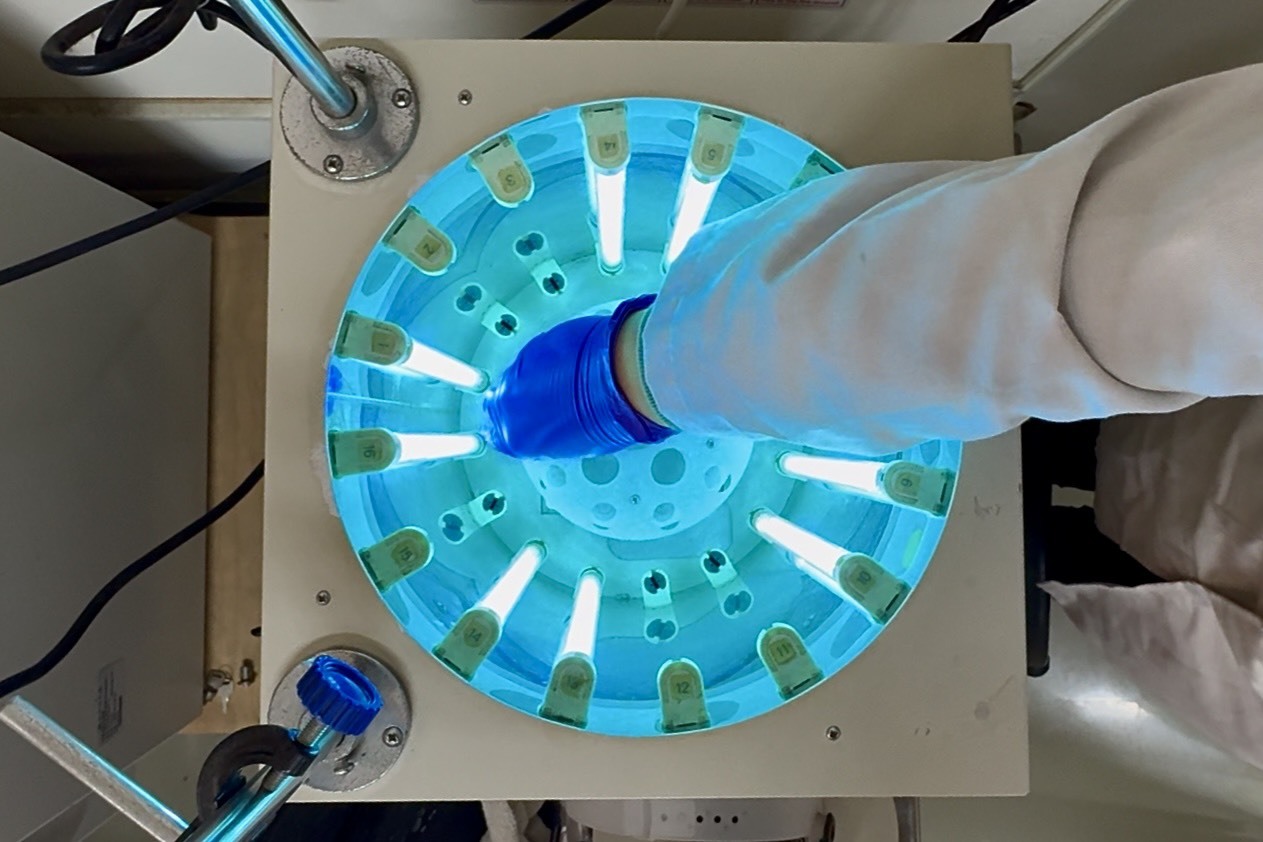A revolution of light: NSYSU accelerates preparation of potential Alzheimer's drug with publication in leading chemistry journal