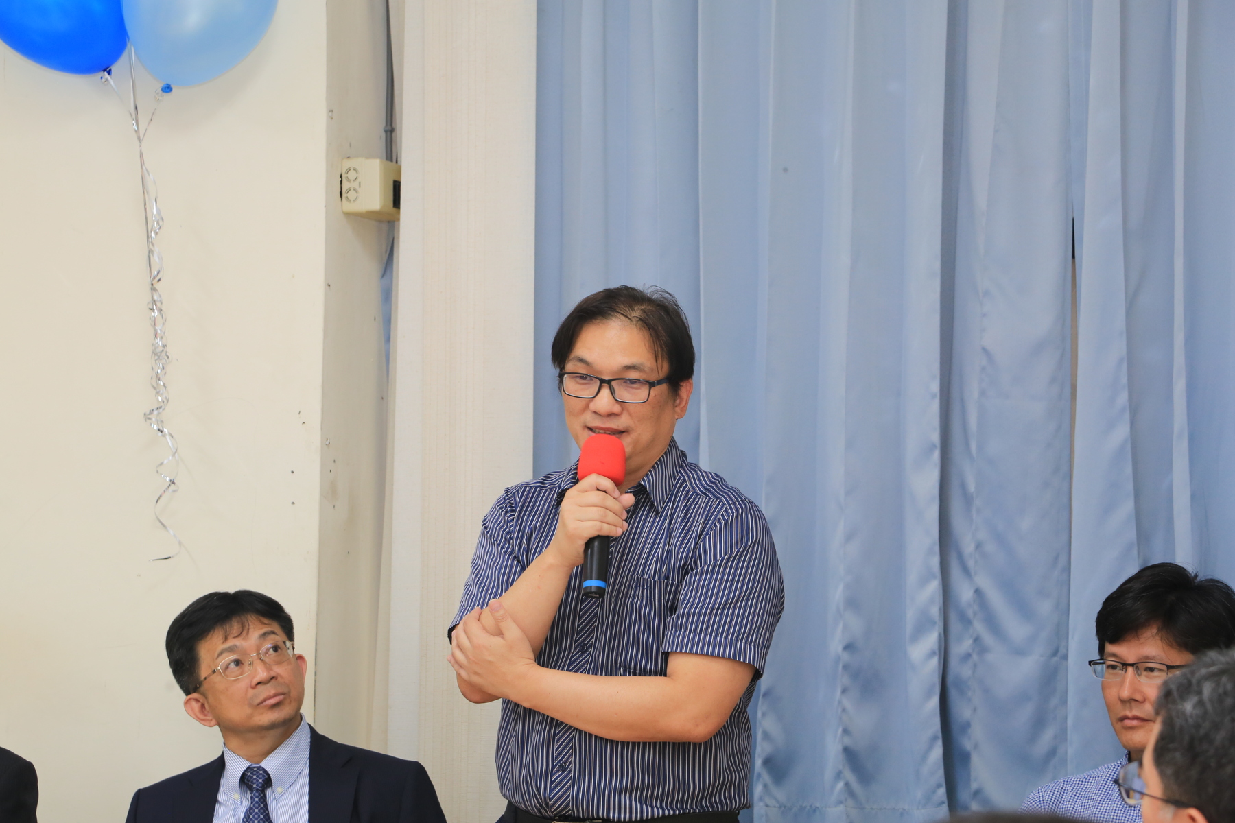 Shiao-Wei Kuo, Dean of the College of Engineering at NSYSU, delivered a remark